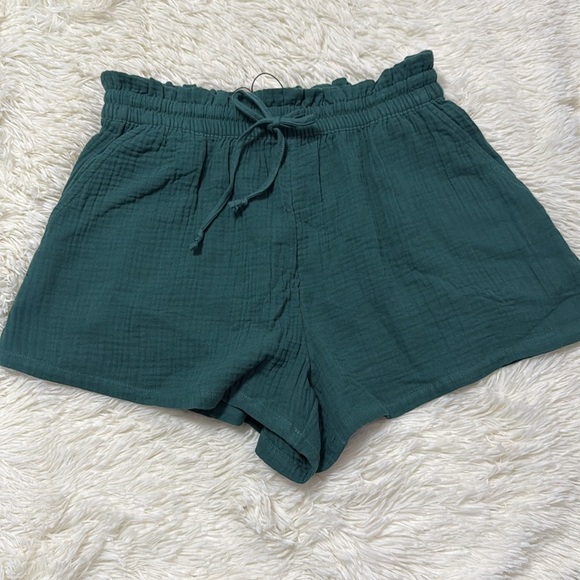 UGG Moriah Short - Picture 2 of 5